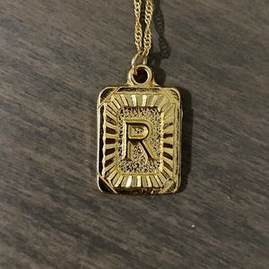 Gold initial necklace R